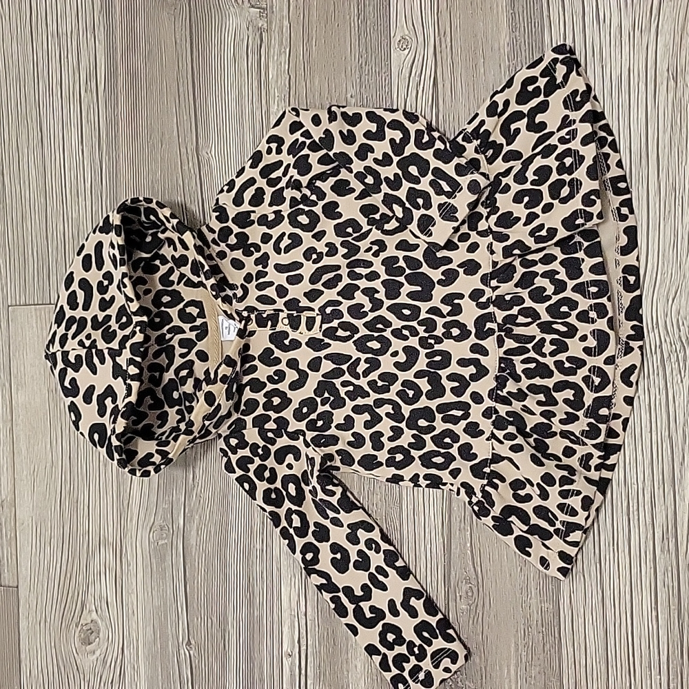 Nordstrom 12 month Cheetah sweatshirt